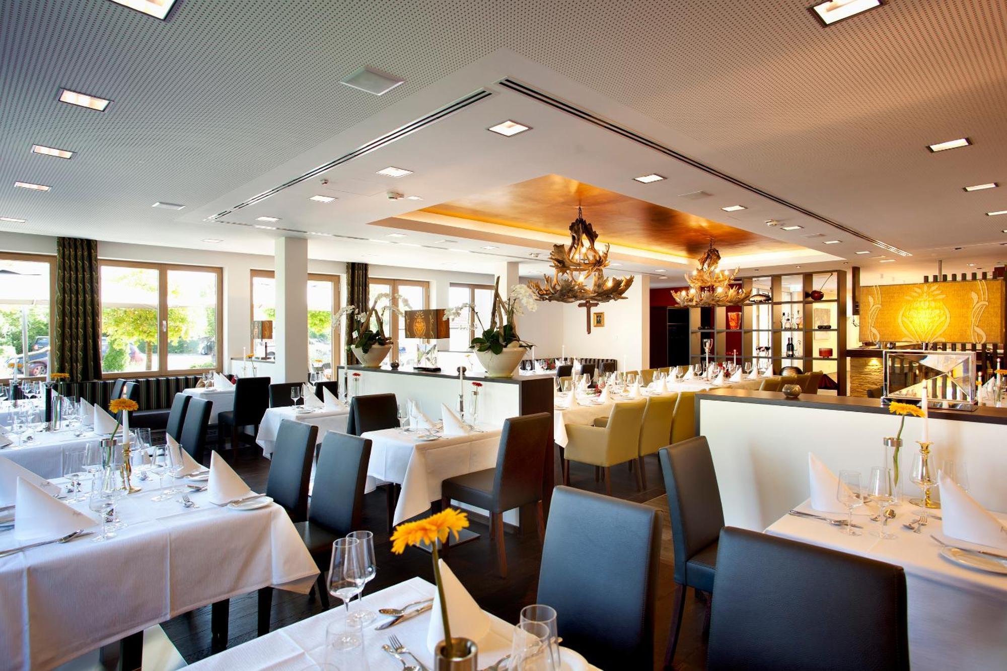 Hotel Restaurant Anna Schnelldorf Exterior photo